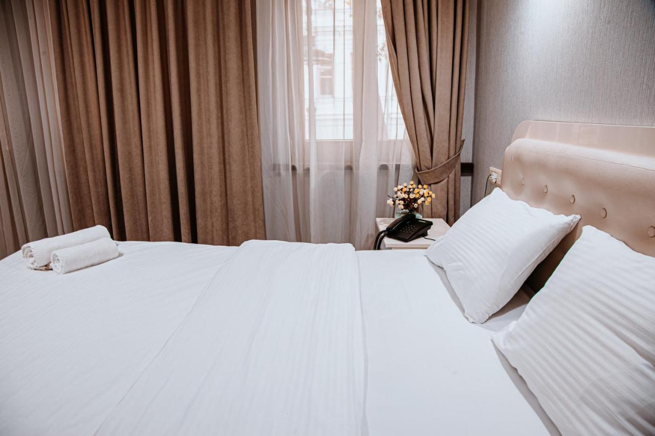 Sama Grand Hotel Tiflis Exterior foto