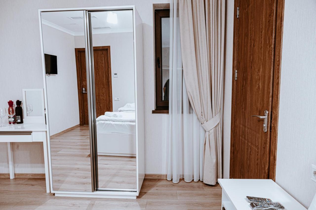 Sama Grand Hotel Tiflis Exterior foto