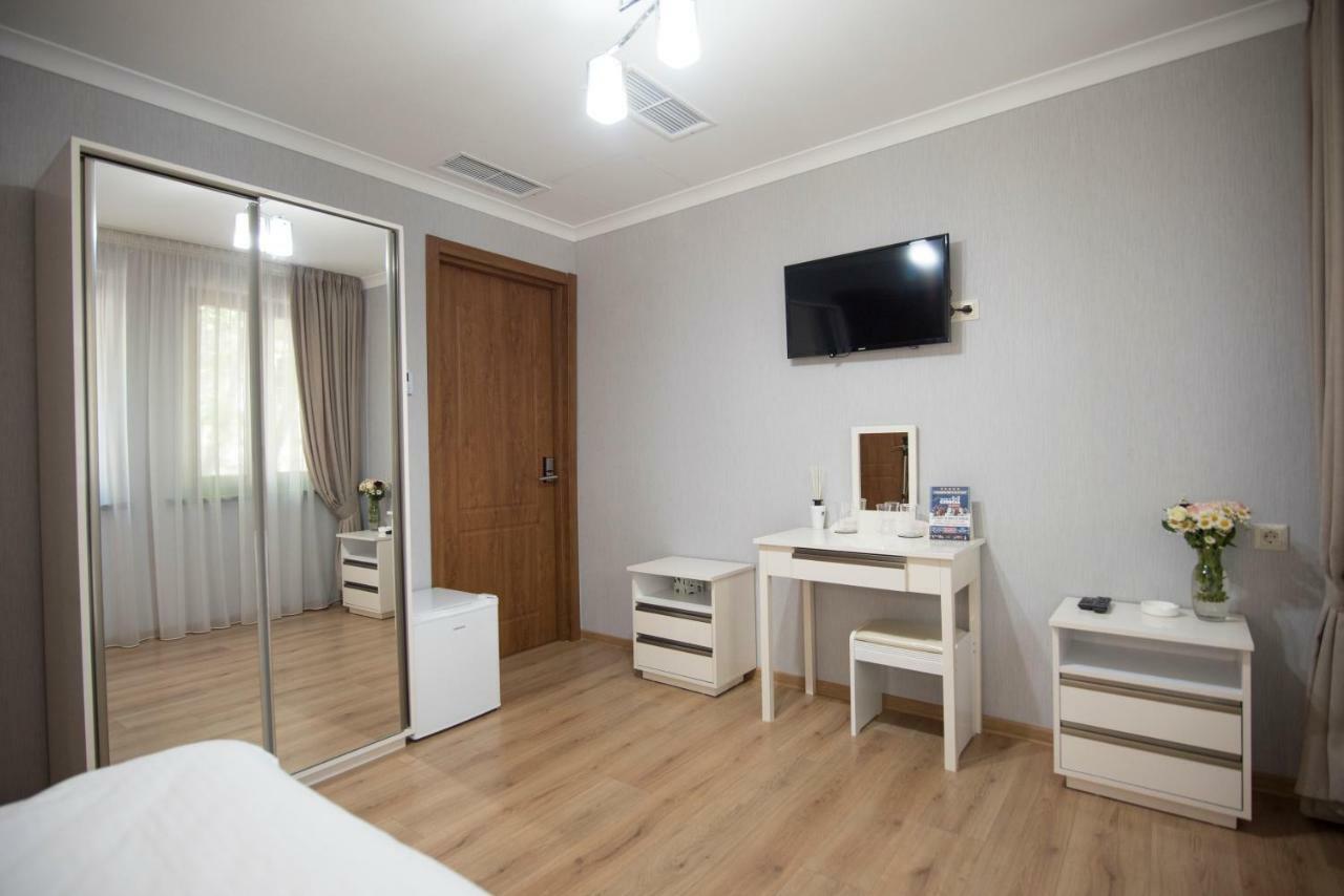 Sama Grand Hotel Tiflis Exterior foto